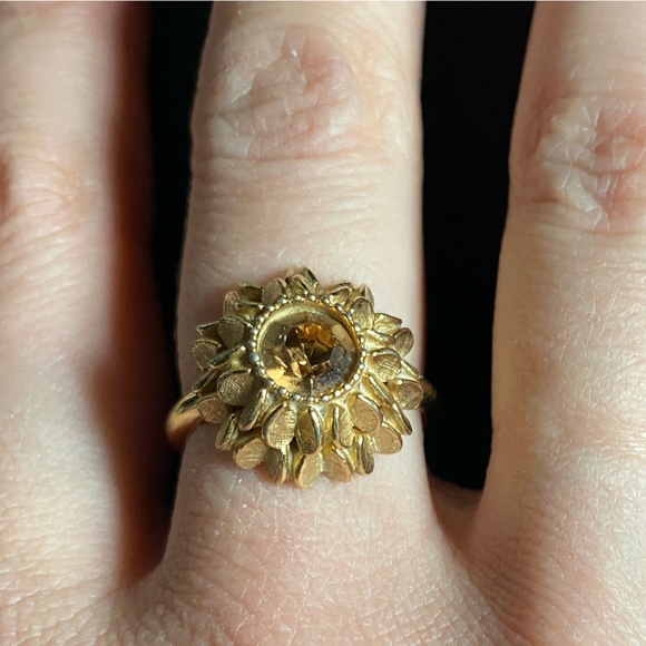 Vintage Avon Ring 1974 Sunflower with Topaz - Picture 2 of 2